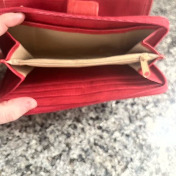 Buxton Brand Women’s Wallet - Picture 9 of 11